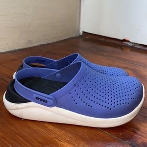 blue crocs literide 8